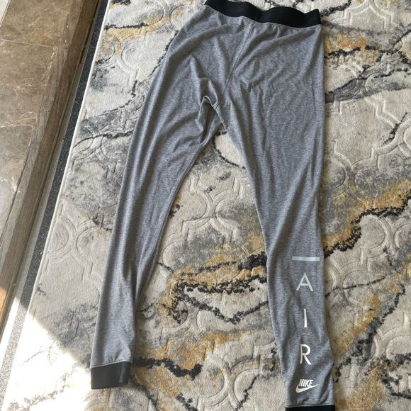Nike Leggings - Picture 2 of 2